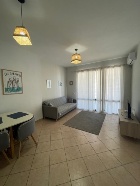 Durres, jepet me qera apartament 1+1 Kati 6, 300 € (Plazh,Durres)