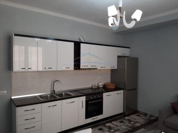 Tirane, jap me qera apartament 1+1 Kati 3, 68 m² 500 € (VASIL SHANTO)