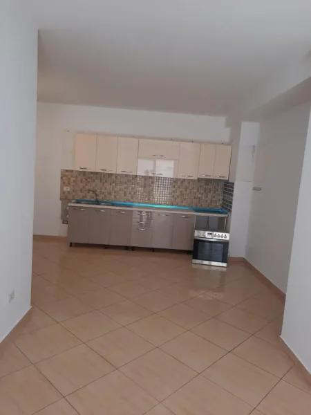 Tirane, jepet me qera apartament 1+1 Kati 5, 88 m² 270 € (Astir)