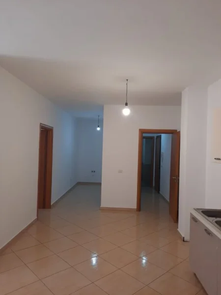 Tirane, jepet me qera apartament 1+1 Kati 5, 88 m² 270 € (Astir)