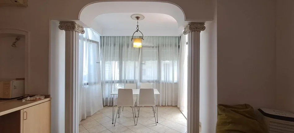 Tirane, jepet me qera apartament 2+1 Kati 8, 87 m² 650 € (Rruga e Kavajes)