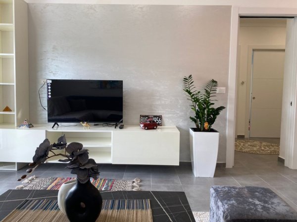 Tirane, jepet me qera apartament 2+1 Kati 3, 90 m² 500 € (KOPSHTI BOTANIK)