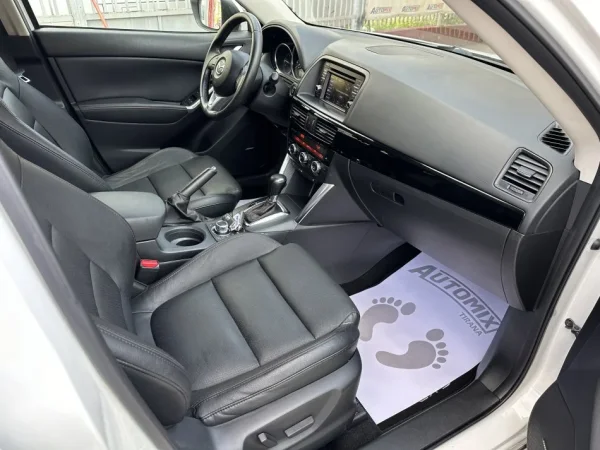 Tirane, shes makine MAZDA CX-5 Nafte, e bardhë automatik Klima 171.000 km 11.200 €