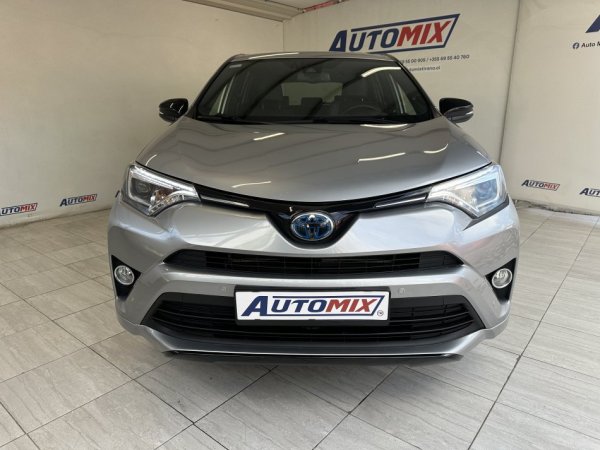 Tirane, shes SUV | Fuoristrad | Xhip TOYOTA RAV4 Benzin, automatik Klima 74.000 km 21.900 €