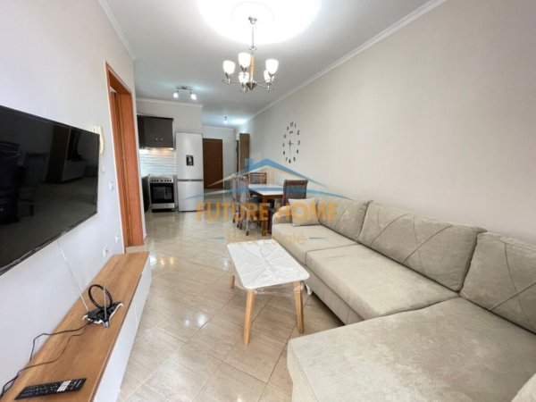Tirane, jepet me qera apartament 1+1 Kati 3, 73 m² 600 € (Selvia)