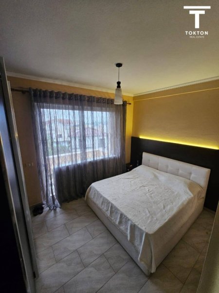 Tirane, shitet apartament 2+1+Ballkon Kati 2, 122 m² 146.400 € (Rruga e Dajtit) TT 954