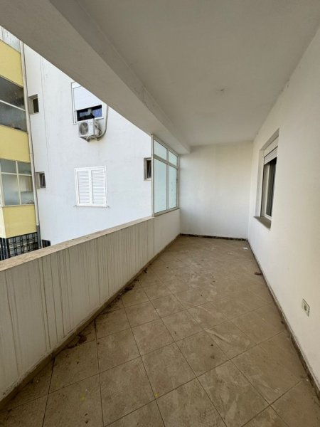 Durres, shitet apartament 1+1 Kati 2, 80 m² 74.000 € (Durres)