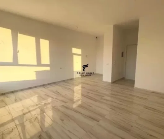 Tirane, jepet me qera ambjent biznesi Kati 3, 120 m² 800 € (BLLOKU)