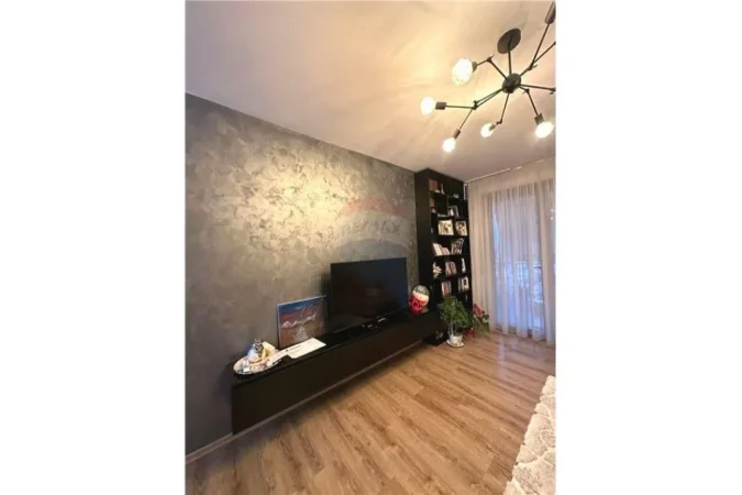 Tirane, jepet me qera apartament 2+1 Kati 4, 121 m² 800 € (21 dhjetori)