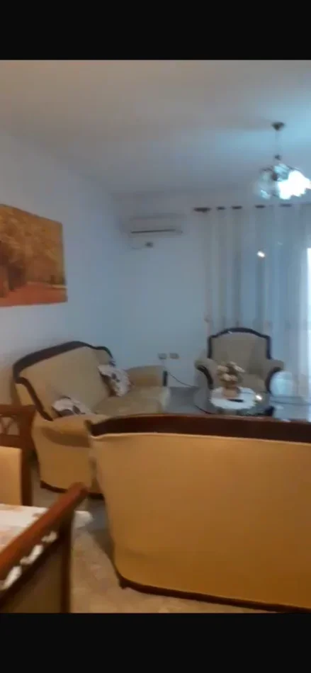 Jap me qera apartament ne Lungomare