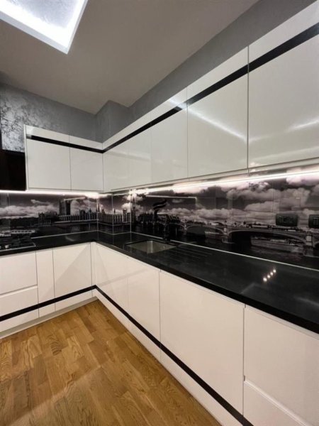Tirane, shitet apartament 2+1+Ballkon Kati 3, 116 m² 260.000 € (KOPSHTI BOTANIK)