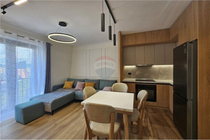 Tirane, jepet me qera apartament 1+1+Ballkon Kati 6, 78 m² 900 € (Rruga e Kavajës)
