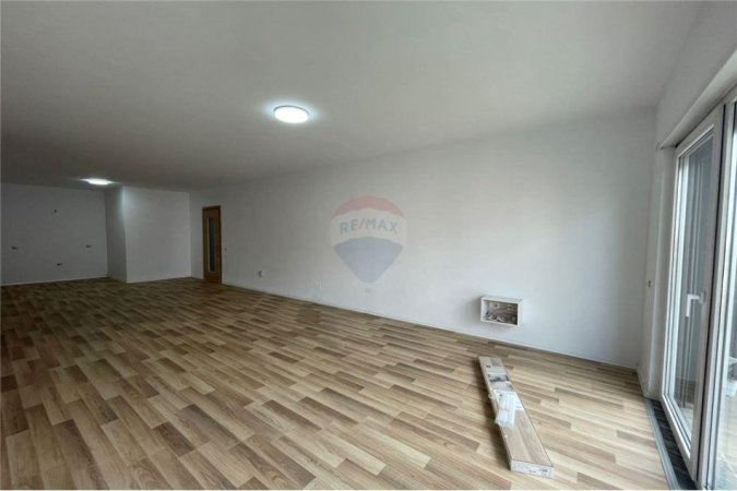 Tirane, shitet apartament 3+1+Ballkon Kati 6, 144 m² 235.000 € (Don Bosko)