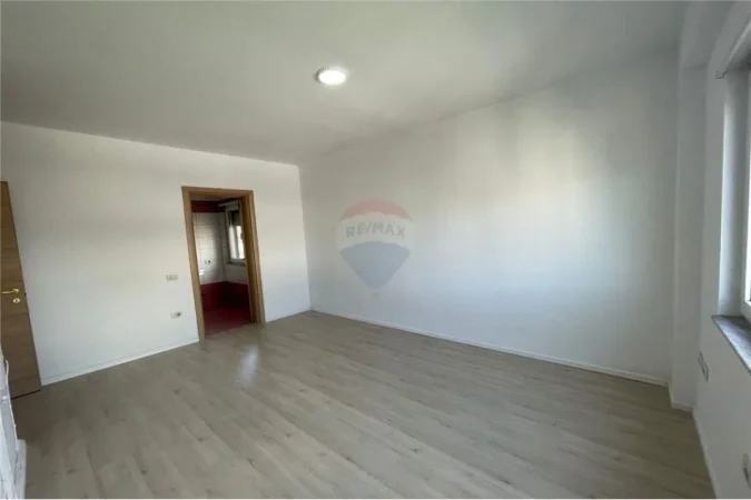 Tirane, shitet apartament 3+1+Ballkon Kati 6, 144 m² 235.000 € (Don Bosko)