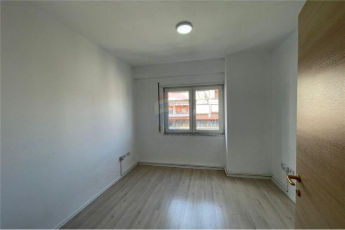 Tirane, shitet apartament 3+1+Ballkon Kati 6, 144 m² 235.000 € (Don Bosko)