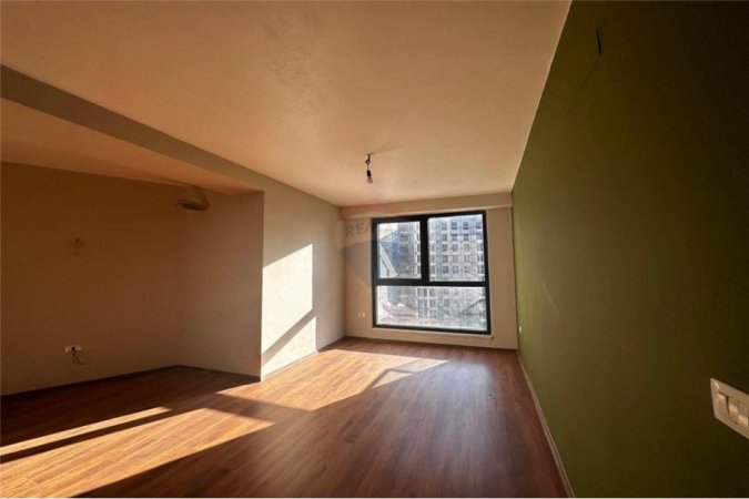 Tirane, shitet apartament 1+1 Kati 5, 73 m² 125.700 € (Ish fusha aviacionit)