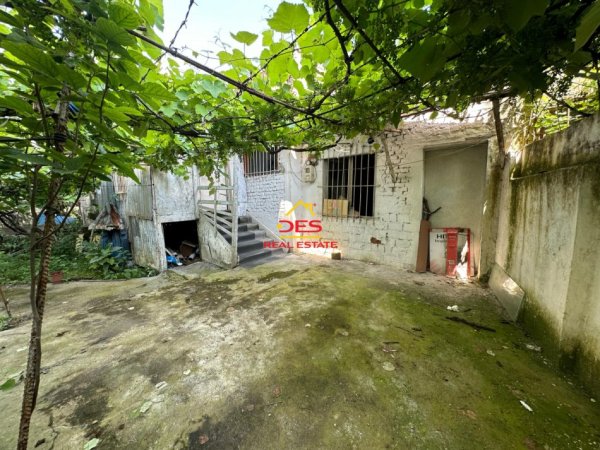 Fier, shitet shtepi 2+1 Kati 1, 188 m² 105.000 € (Rruga Skenderbe)