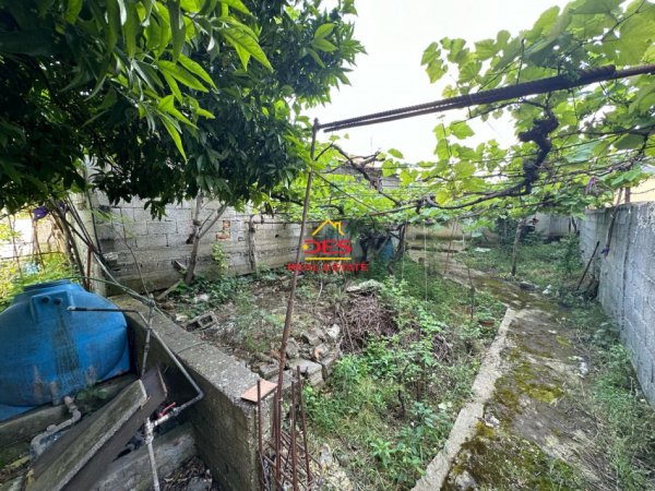 Fier, shitet shtepi 2+1 Kati 1, 188 m² 105.000 € (Rruga Skenderbe)
