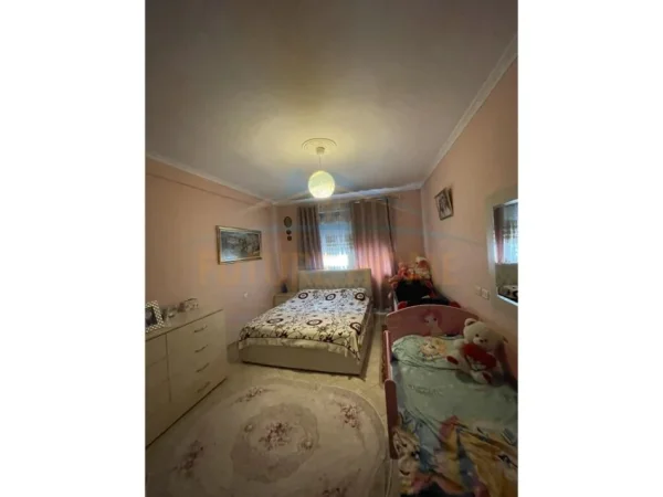 Tirane, shes 2+1+Ballkon Kati 5, 114 m² 140.000 € (rruga teodor keko astir)
