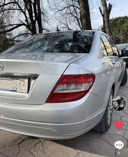 Tirane, shes ose nderroj me fuoristrad Mercedes W204 Nafte, gri metalizato automatik Klima 190.000 km 5.200 € e fundit