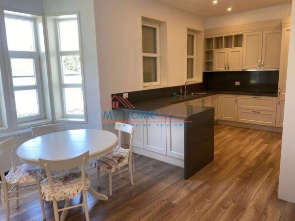 Tirane, jepet me qera Vile 2 Katshe Kati 2, 5.000 € (TEG)