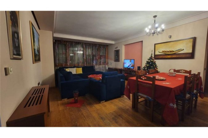 Tirane, jepet me qera apartament 3+1 , 160 m² 1.500 € (Stadiumi Air Albania)