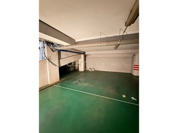 Tirane, shes garazh Kati -1, 29 m² 47.000 € (Rruga e Kosovareve)