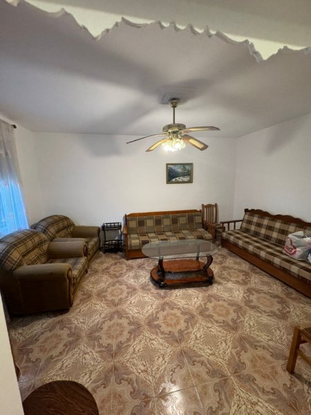 Tirane, jepet me qera apartament 1+1 Kati 2, 60 m² 350 € (rruga Irfan Tomin)