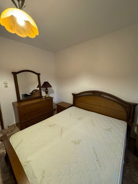 Tirane, jepet me qera apartament 1+1 Kati 2, 60 m² 350 € (rruga Irfan Tomin)