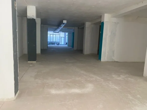 Durres, shes dyqan Kati 0, 1.770 m² 1.420.000 € (durres)