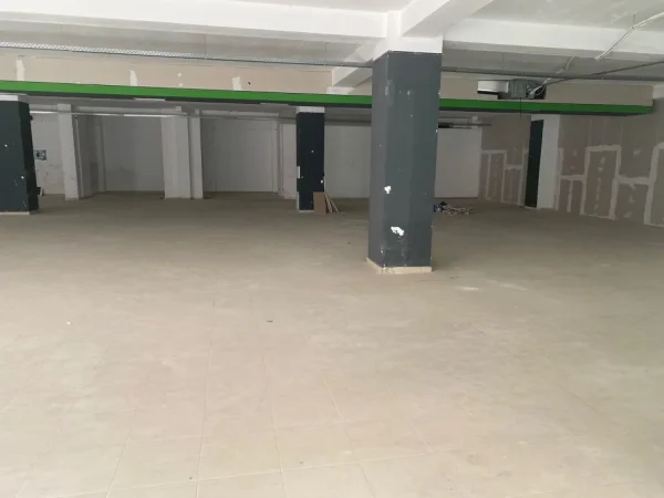 Durres, shes dyqan Kati 0, 1.770 m² 1.420.000 € (durres)