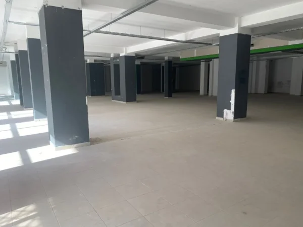 Durres, shes dyqan Kati 0, 1.770 m² 1.420.000 € (durres)