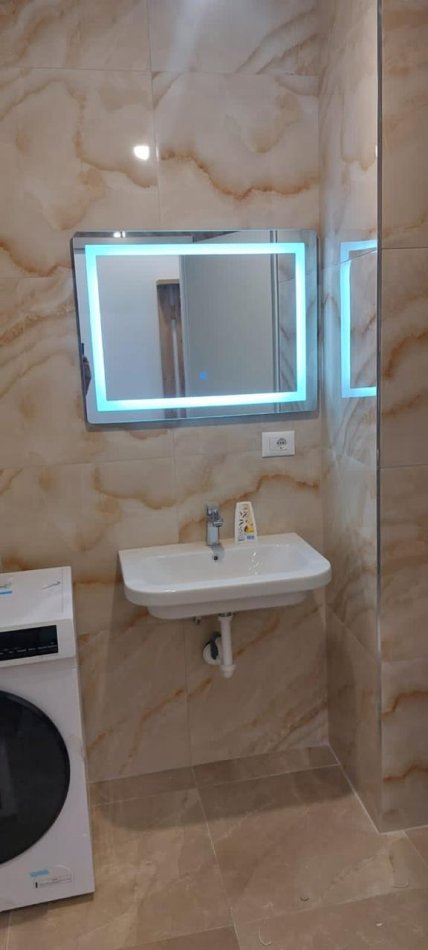 Tirane, jepet me qera apartament 2+1 Kati 6, 87 m² 420 € (Ali Demi)