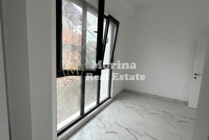 Tirane, jepet me qera ambjent biznesi Kati 2, 110 m² 700 € (Rruga Dibres)