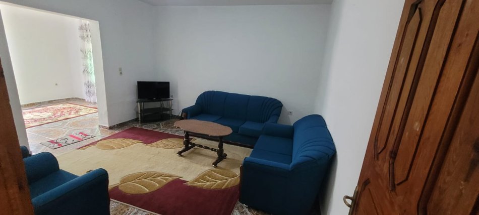 Tirane, jepet me qera shtepi 1+1+Aneks+Ballkon Kati 1, 120 m² 350 € (Rruga Babe Rexha)