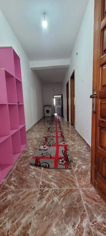Tirane, jepet me qera shtepi 1+1+Aneks+Ballkon Kati 1, 120 m² 350 € (Rruga Babe Rexha)