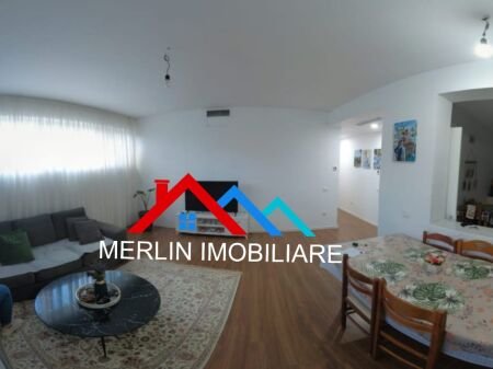 Tirane, shitet Vile 3+1+Aneks+Ballkon Kati 3, 330 m² 900.000 € (Pjeter Budi)