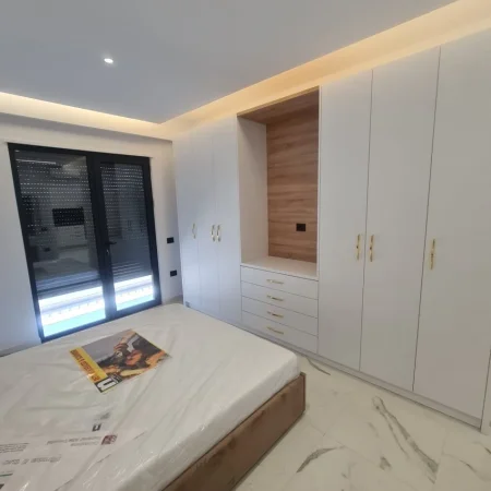 Tirane, jepet me qera apartament 1+1 Kati 4, 72 m² 550 € (Rruga Teudor Keko)