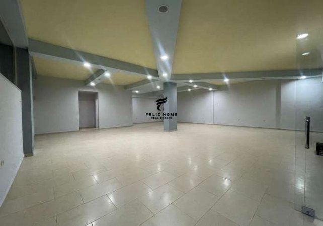 Tirane, shitet dyqan Kati 0, 116 m² 280.000 € (KOPSHTI BOTANIK)