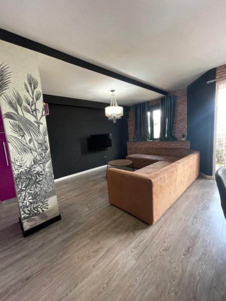 Tirane, shitet apartament 2+1 , 105 m² (Xhamia e Tabakeve)