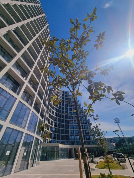 Tirane, shitet apartament 2+1+Ballkon , 125 m² (Lake View)