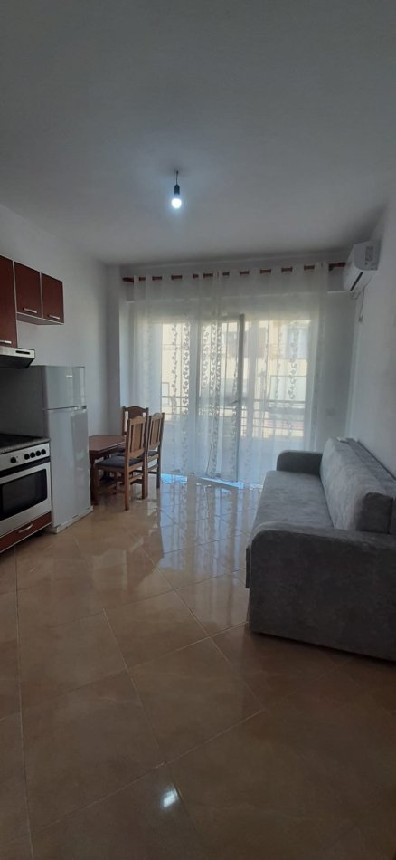 Tirane, jepet me qera apartament 2+1+Ballkon Kati 3, 70 m² 400 € (LIQENI I THATE)