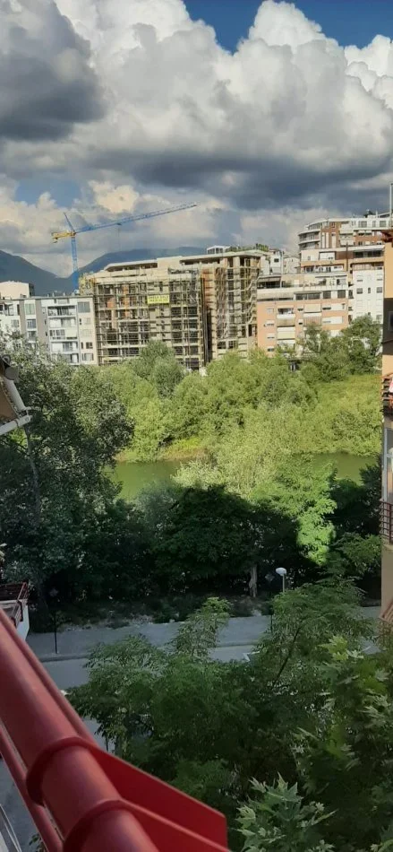 Tirane, jepet me qera apartament 2+1+Ballkon Kati 3, 70 m² 400 € (LIQENI I THATE)