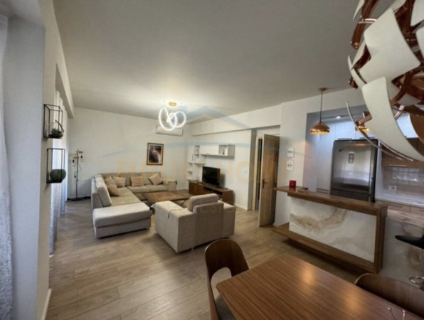 Tirane, jepet me qera apartament 3+1+Ballkon Kati 9, 166 m² 1.100 € (Kompleksi Halili,Rruga e Dibres)