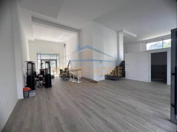 Tirane, jepet me qera Kati 0, 161 m² 3.300 € (Rruga e Kavajes)