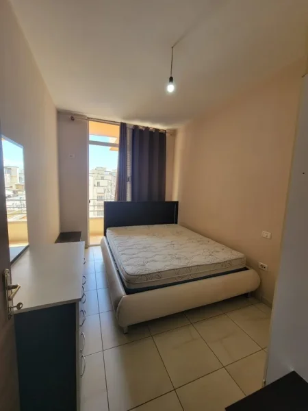 Tirane, jepet me qera apartament 1+1+Ballkon Kati 7, 55 m² 400 € (Astir)