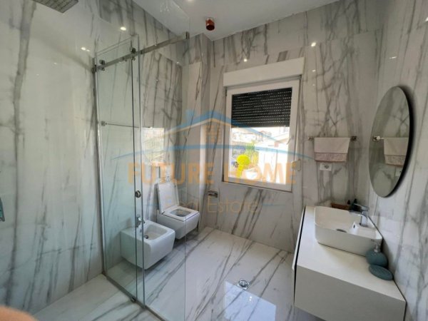 Tirane, jepet me qera Vile 3+1+Ballkon Kati 2, 541 m² 3.300 € (Xhaferr Shaba)