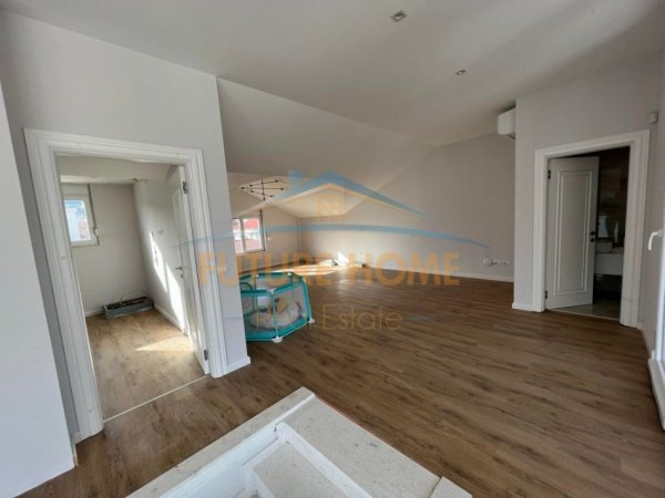 Tirane, jepet me qera Vile 3+1+Ballkon Kati 2, 541 m² 3.300 € (Xhaferr Shaba)