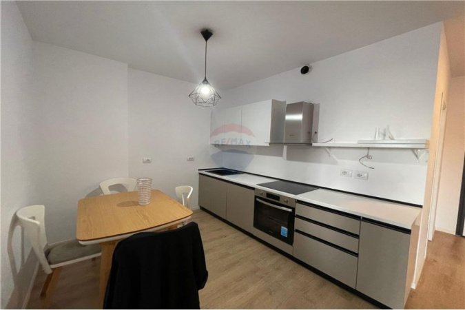 Tirane, jepet me qera 1+1+Ballkon Kati 5, 63 m² 520 € (Ish Fusha e Aviacionit)
