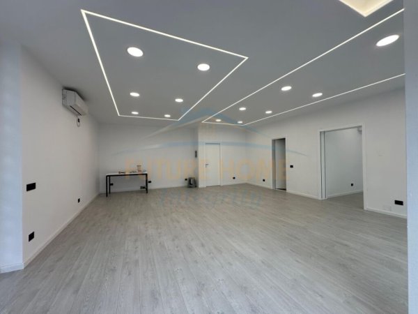 Tirane, jepet me qera ambjent biznesi Kati 2, 90 m² 1.000 € (Shkolla e Baletit)